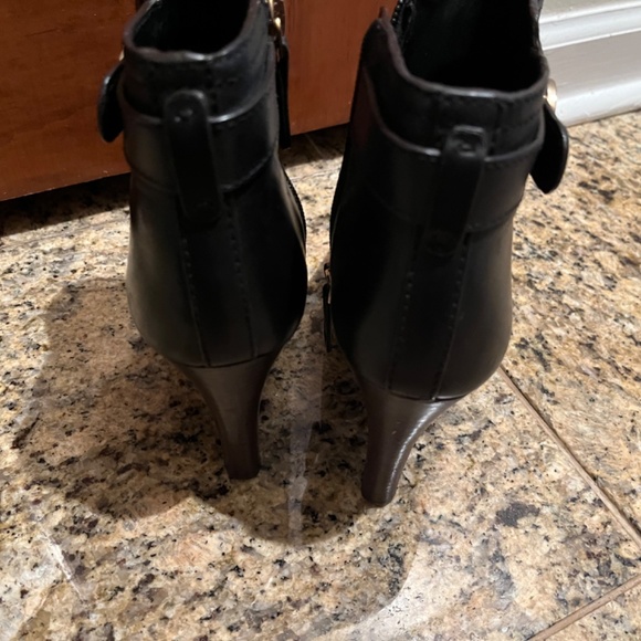 Tory Burch boots - Picture 5 of 7